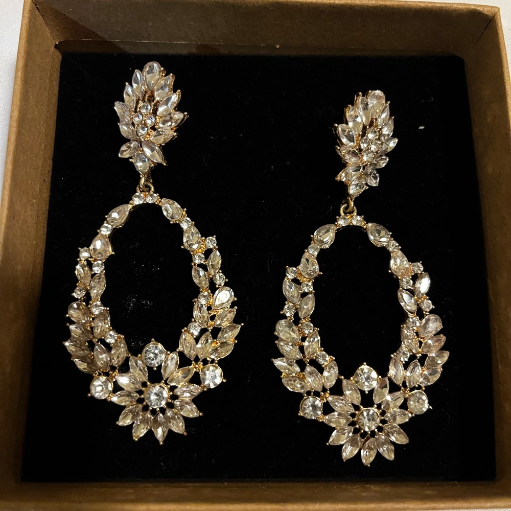 Beautiful Rhinestone/ Zirconia earrings